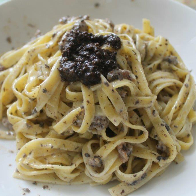 Isola Black Truffle Pate 17.7oz Truffles Truffle Pate Sliced